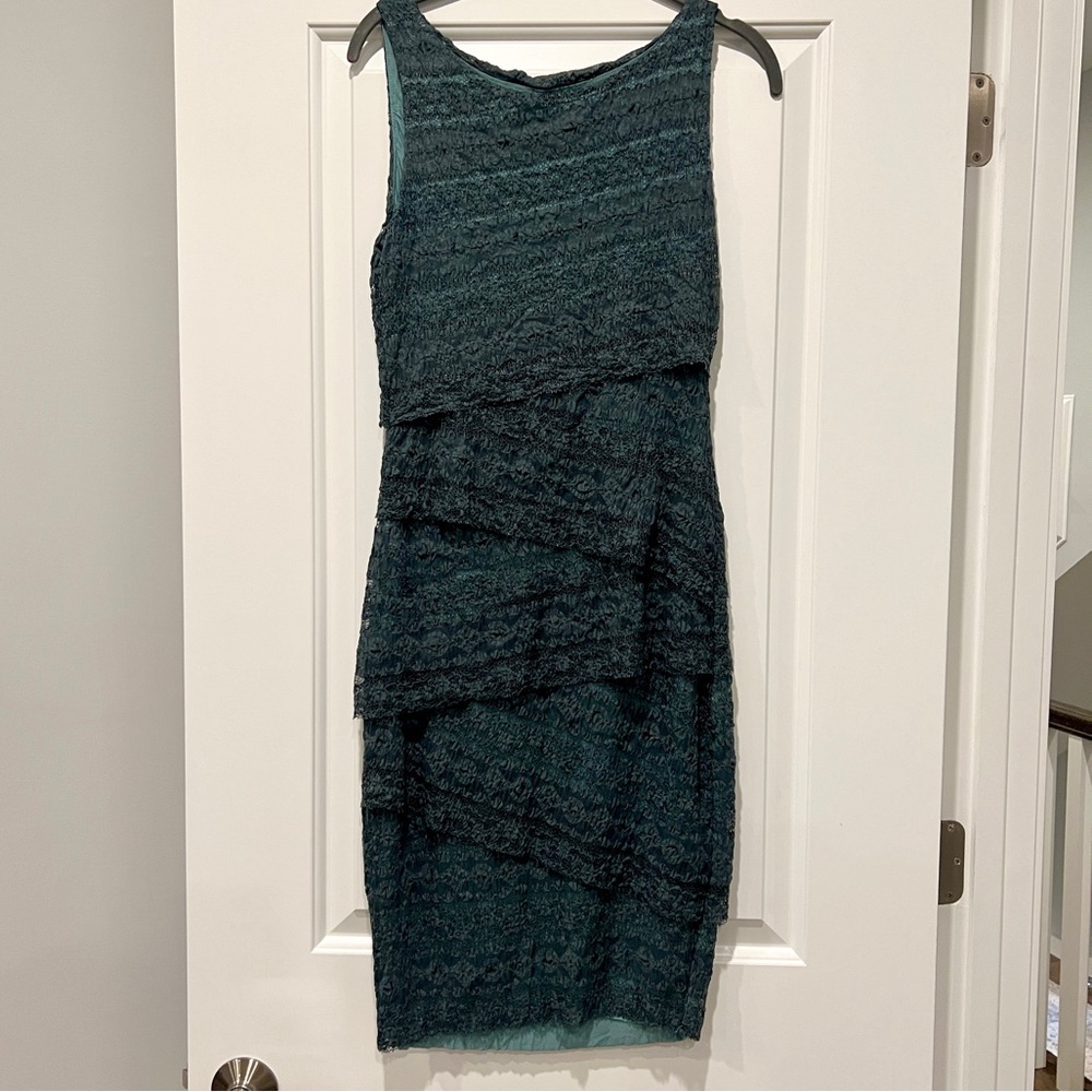 NWT Bailey 44 Lace Tiered Lace Column Sheath Dress